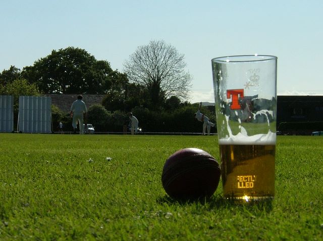 However much Tenents pay for the first photo I demand at least double for this. Is this the most arty farty photo ever taken at acricket match?